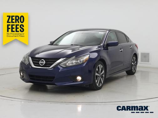 Blue 2016 Nissan Altima SR