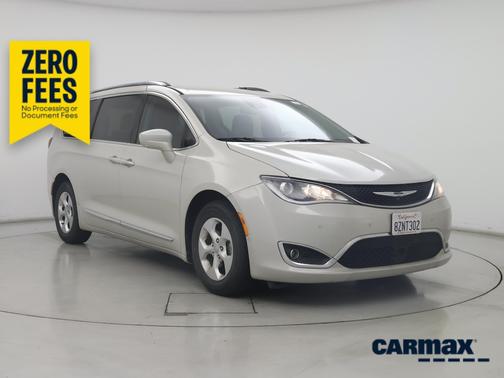 White 2017 Chrysler Pacifica Touring L-Plus
