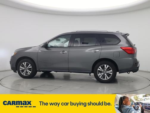 2019 Nissan Pathfinder SV