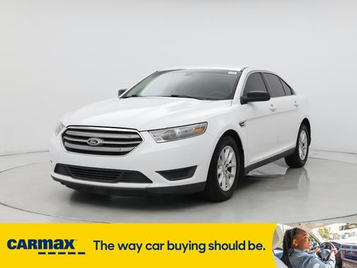 2013 Ford Taurus SE