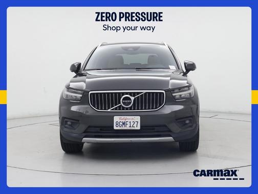 Gray 2019 Volvo XC40 T5 Inscription