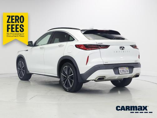 White 2023 INFINITI QX55 Luxe