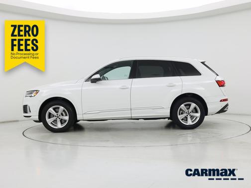 White 2023 Audi Q7 Premium Plus