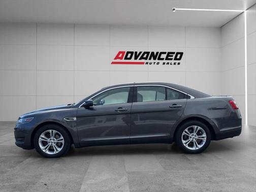 2018 Ford Taurus SEL