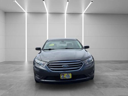 2018 Ford Taurus SEL