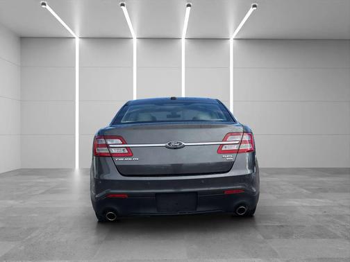 2018 Ford Taurus SEL