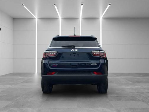 Jazz Blue Pearlcoat 2019 Jeep Compass Latitude
