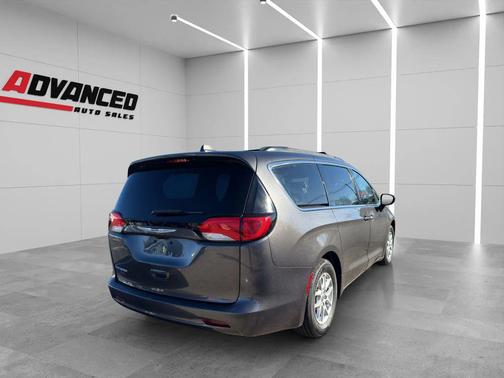 2020 Chrysler Voyager LXI