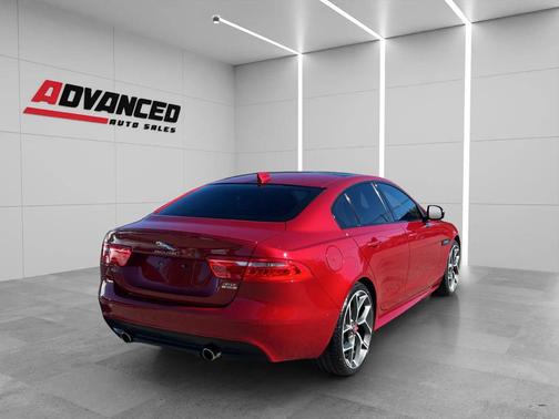 2018 Jaguar XE 35t R-Sport