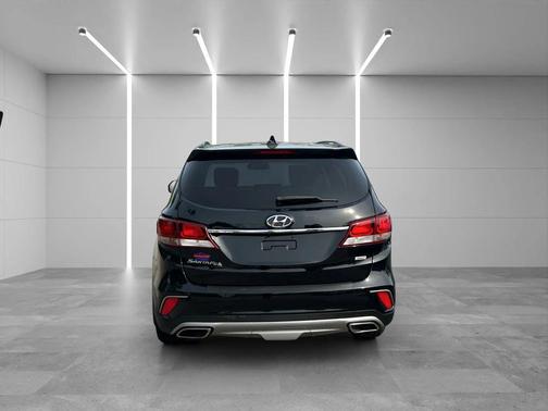 2018 Hyundai SANTA FE SE