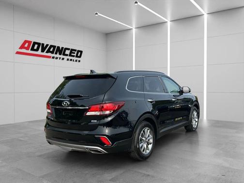 2018 Hyundai SANTA FE SE