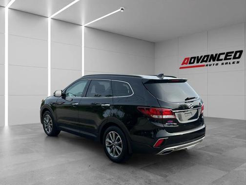 2018 Hyundai SANTA FE SE