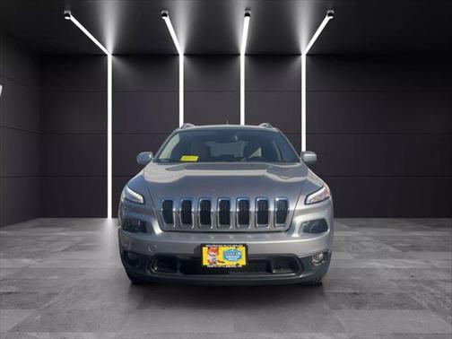 2017 Jeep Cherokee Sport