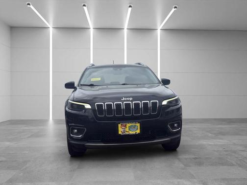 Diamond Black Crystal Pearlcoat 2019 Jeep Cherokee Limited