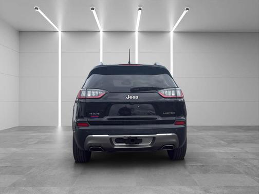 Diamond Black Crystal Pearlcoat 2019 Jeep Cherokee Limited