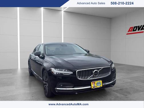 Black 2023 Volvo S90 B6 Plus