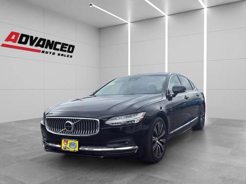 Black 2023 Volvo S90 B6 Plus