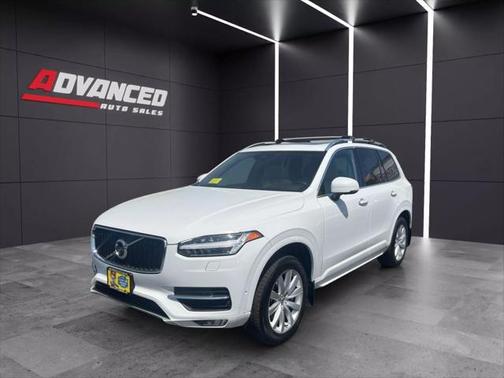 2017 Volvo XC90 T6 Momentum