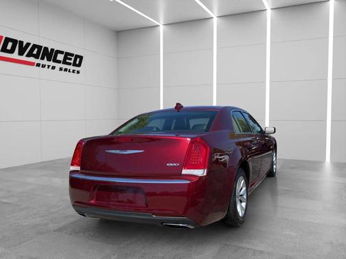 Velvet Red Pearlcoat 2015 Chrysler 300 Limited