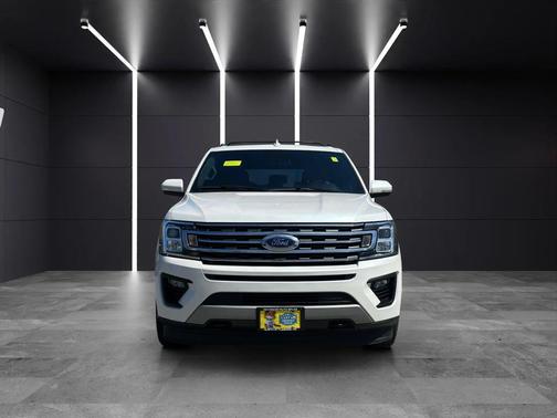 White 2019 Ford Expedition XLT