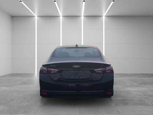 2021 Chevrolet Malibu FWD LT