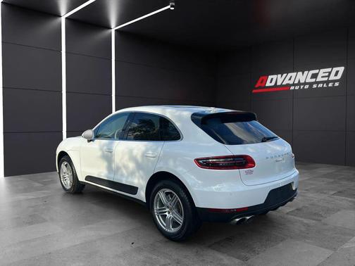2015 Porsche Macan S