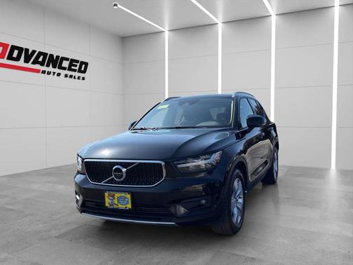 2019 Volvo XC40 T5 Momentum
