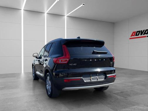 2019 Volvo XC40 T5 Momentum