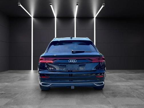 2021 Audi Q8 55 Premium Plus