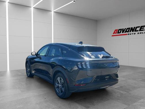 2022 Ford Mustang Mach-E Select