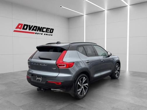 2019 Volvo XC40 T5 R-Design