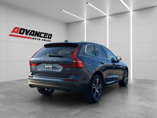 2018 Volvo XC60 T5 Momentum