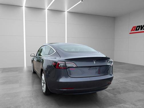 Gray 2018 Tesla Model 3 Long Range