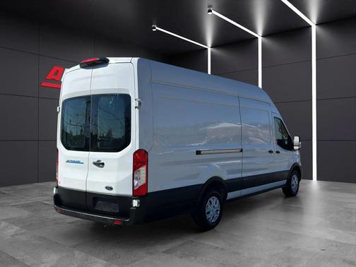 Oxford White 2022 Ford E-Transit T-350 High Roof