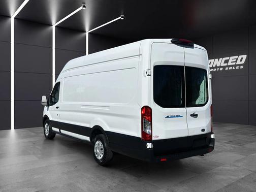 Oxford White 2022 Ford E-Transit T-350 High Roof