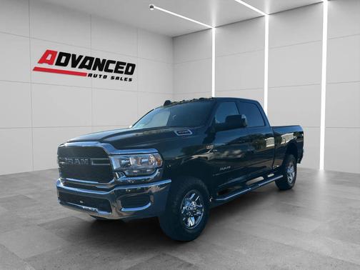 2019 RAM 3500 Tradesman Crew Cab 4x4 6'4' Box