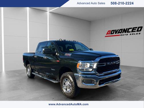 2019 RAM 3500 Tradesman Crew Cab 4x4 6'4' Box