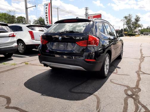 Photo 3 of 29 of 2014 BMW X1 xDrive 28i