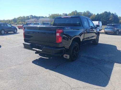 2022 Chevrolet Silverado 1500 Custom