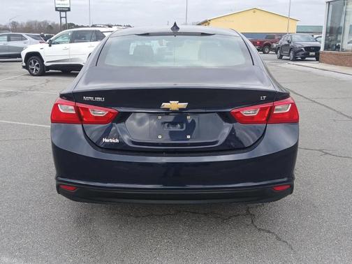 2017 Chevrolet Malibu 1LT
