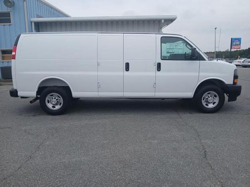 2025 Chevrolet Express 2500 Work Van