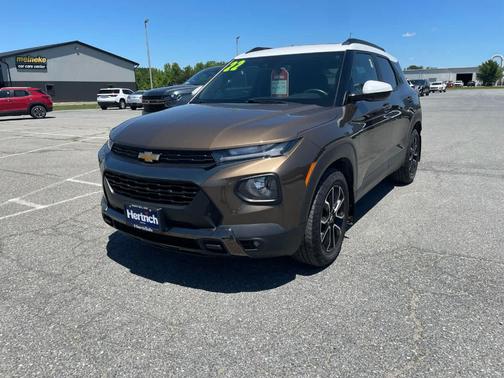 Zeus Bronze Metallic 2022 Chevrolet Trailblazer ACTIV