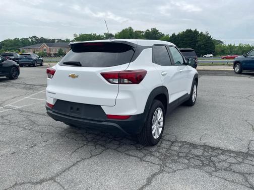 Summit White 2025 Chevrolet Trailblazer LS