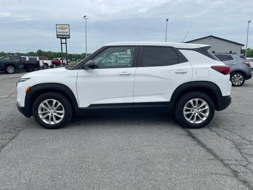 Summit White 2025 Chevrolet Trailblazer LS