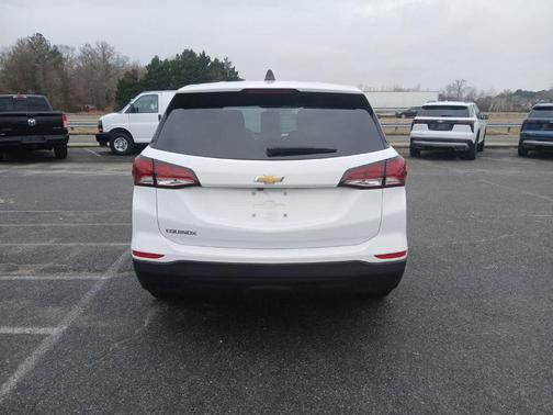 2022 Chevrolet Equinox LS