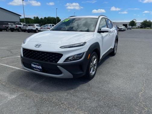 Lunar White 2023 Hyundai KONA SEL