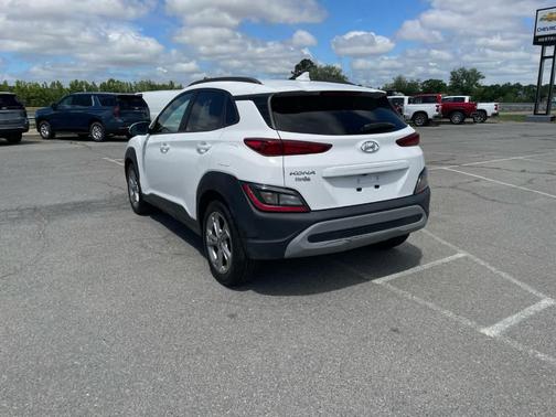 Lunar White 2023 Hyundai KONA SEL