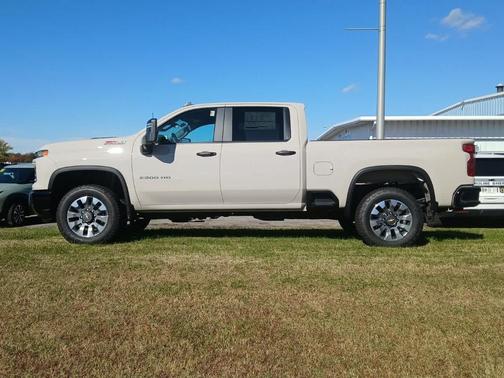 2026 Chevrolet Silverado 2500 Custom