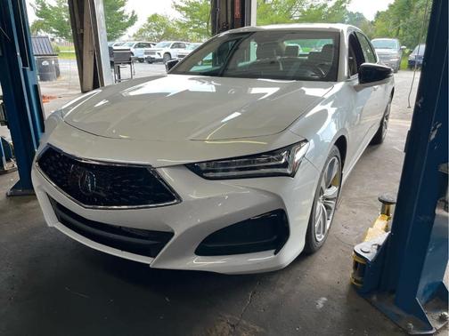 Platinum White Pearl 2022 Acura TLX Technology