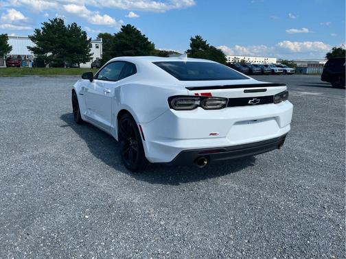 Summit White 2021 Chevrolet Camaro 1LT